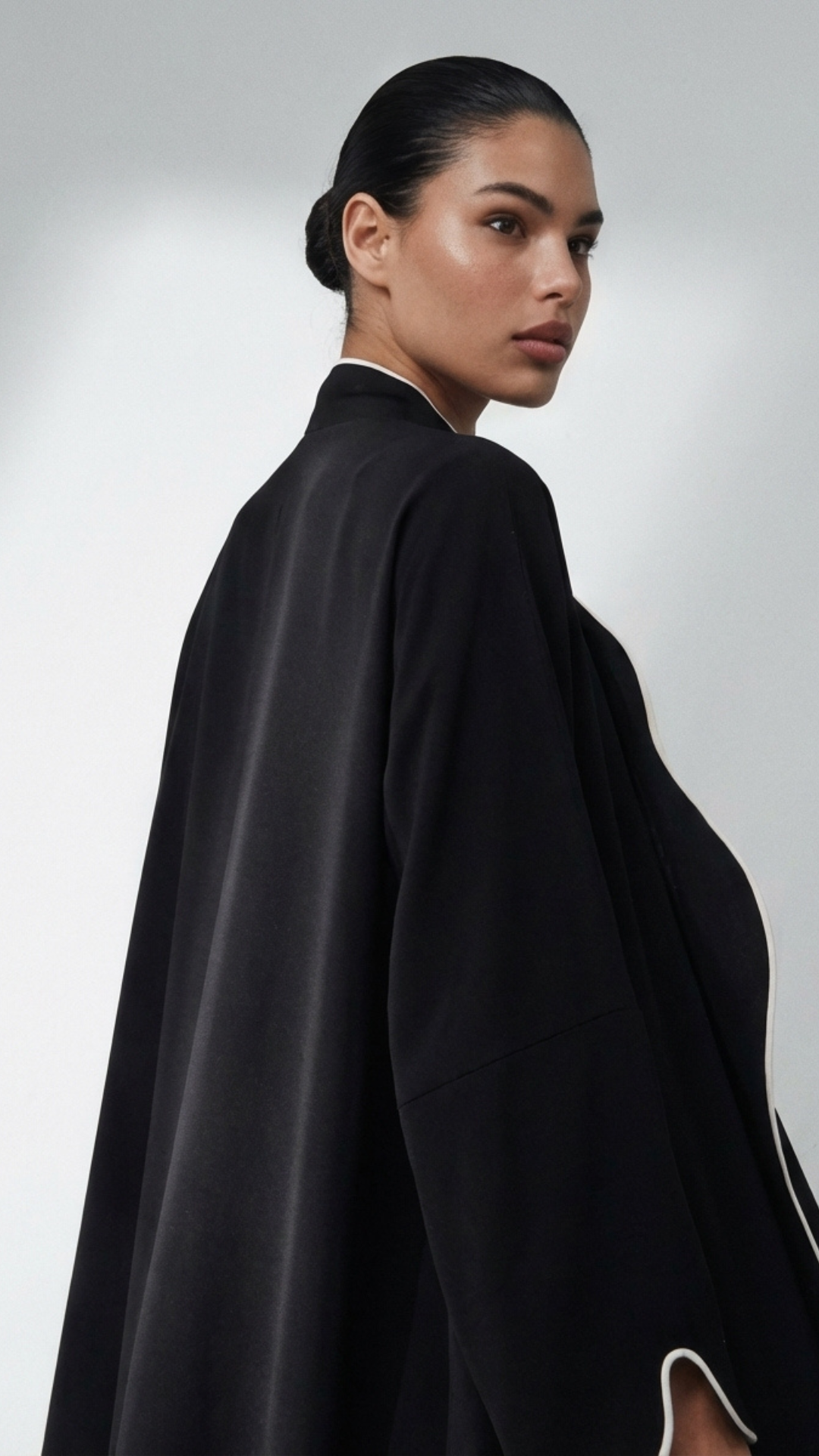 S101 | Curve in Black